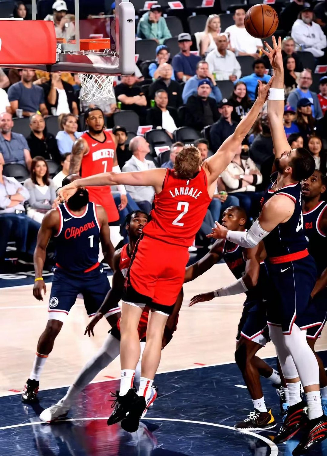 湖人再遇火箭，詹姆斯助攻集锦二次见底