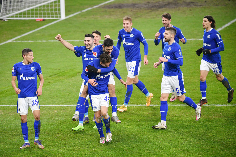 汉诺威与沙尔克04握手言和战平德甲比赛提前结束收官演出的简单介绍