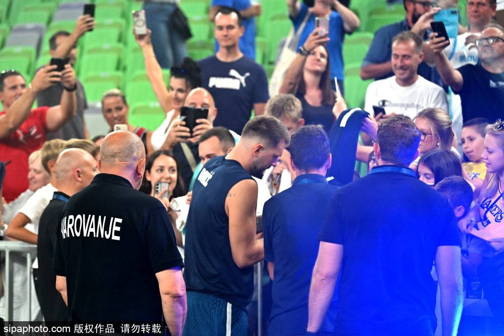 法国斯洛文尼亚队胜利在望，锁定晋级