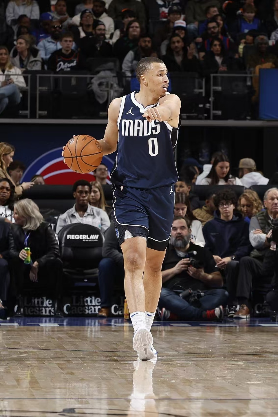 火箭主场力克独行侠，三连胜稳稳在手