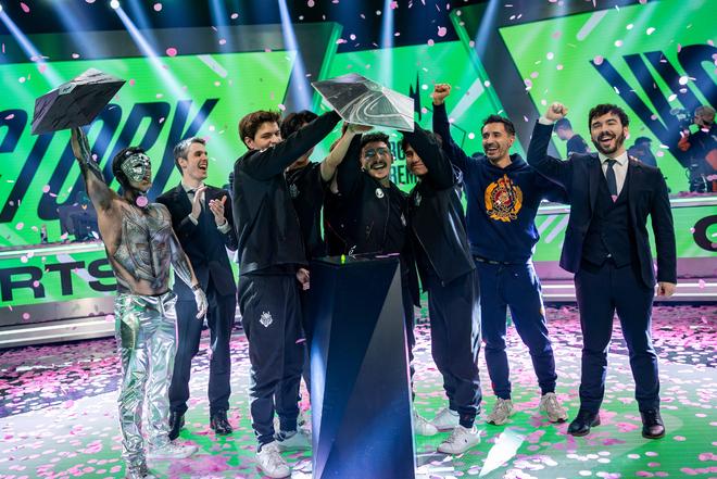 C9轻取RNG,Tarzan极限生还后反打宿命之战四强赛,让粉丝疯狂欢呼 C9轻取RNG,Tarzan极限生还后反打宿命之战四强赛,让粉丝疯狂欢呼