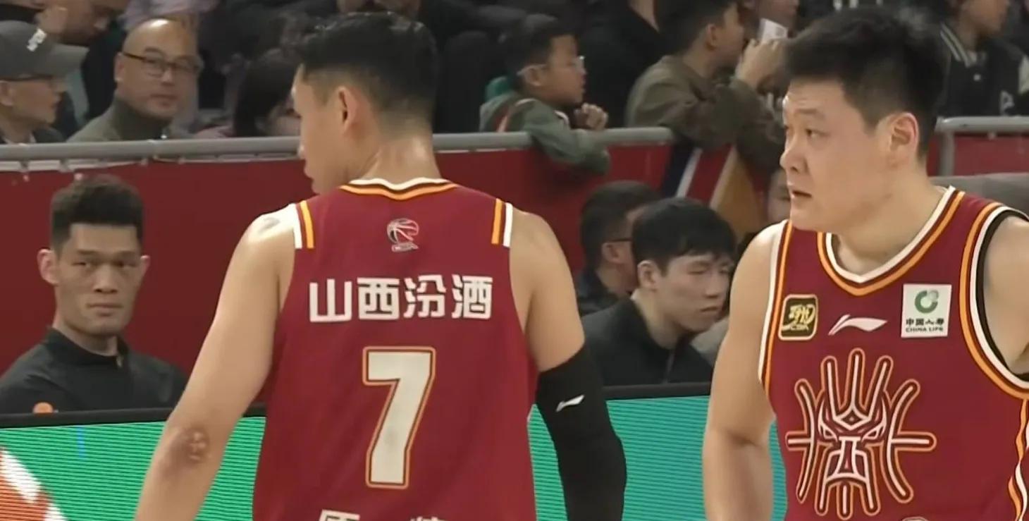 山东男篮连胜开启，领头羊之位稳固