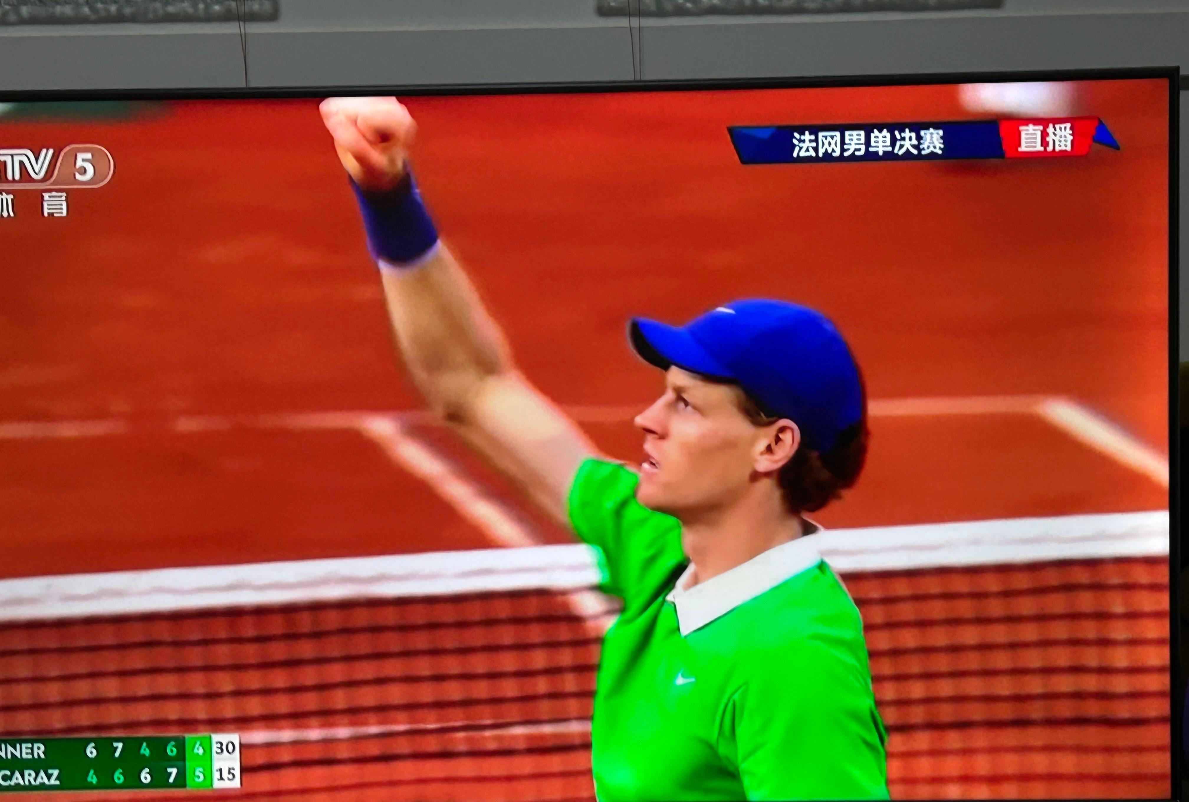 关于法国网球队横扫日本网球队，瓦林卡三分雨点燃全场的信息