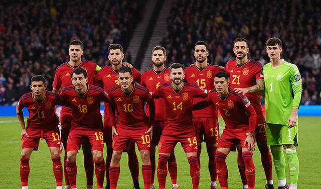 南美球员在欧洲顶级联赛中夺冠光芒耀眼