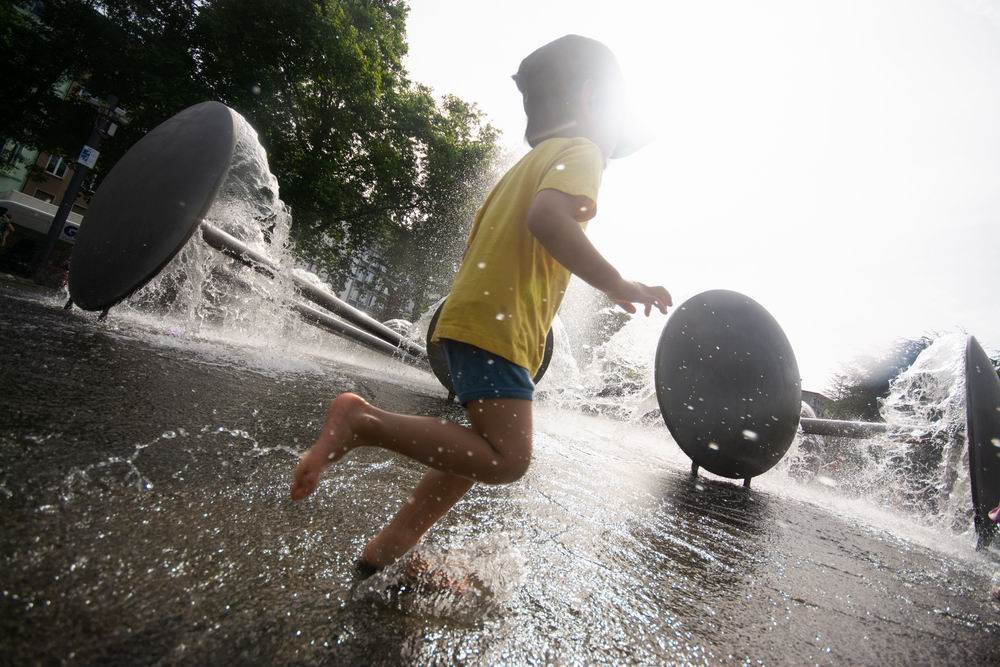 热情四射的足球盛事掀起一片澎湃热浪
