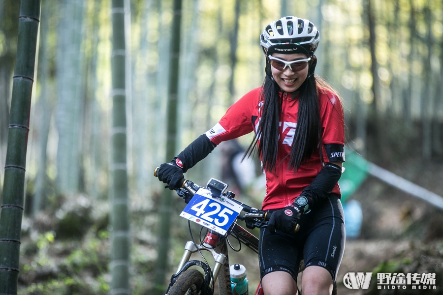 精彩对决,选手不负众望夺魁 精彩对决,选手不负众望夺魁