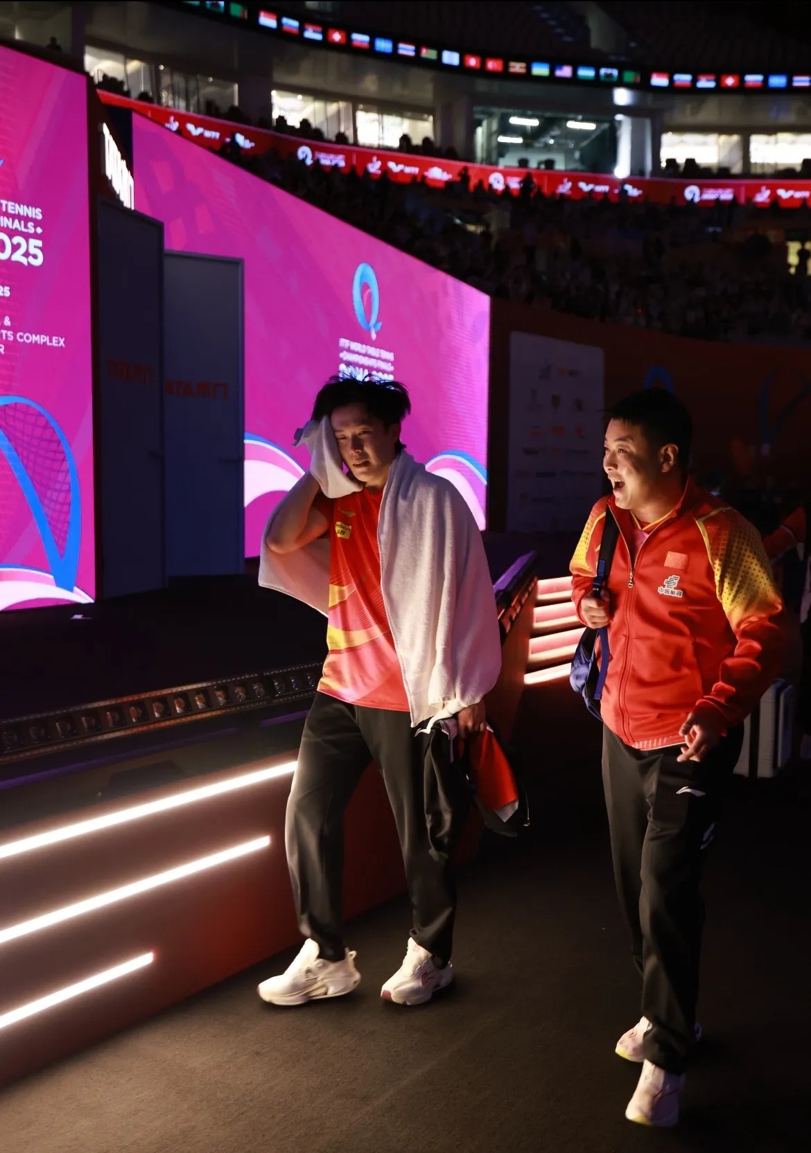 比利时乒乓球队强势瑞典乒乓球队,王皓三分雨点燃全场 比利时乒乓球队强势瑞典乒乓球队,王皓三分雨点燃全场